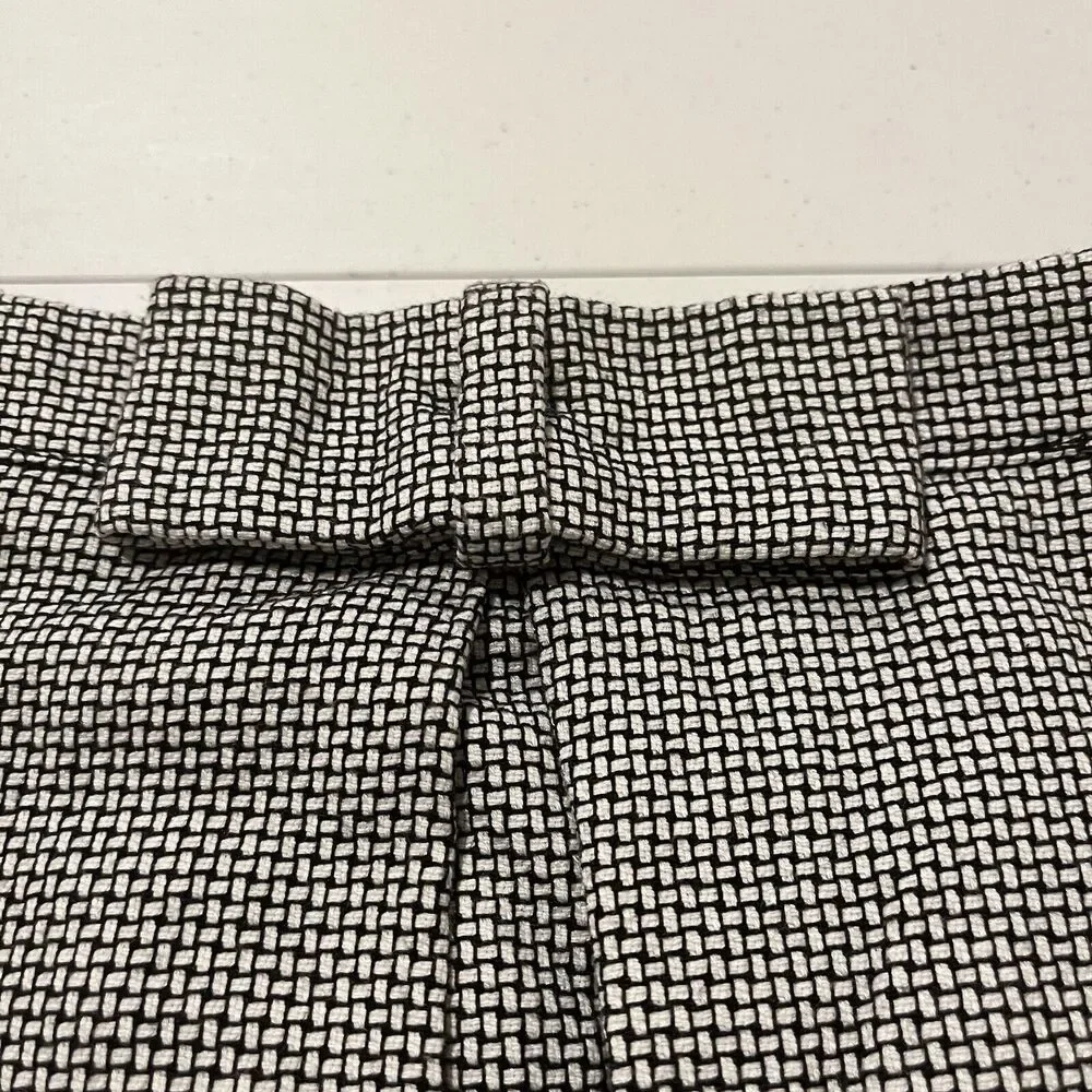 Ann Taylor Loft Skirt Size 0P(26") Check Black/White with Bow Center Pleat Lined - Picture 3 of 9